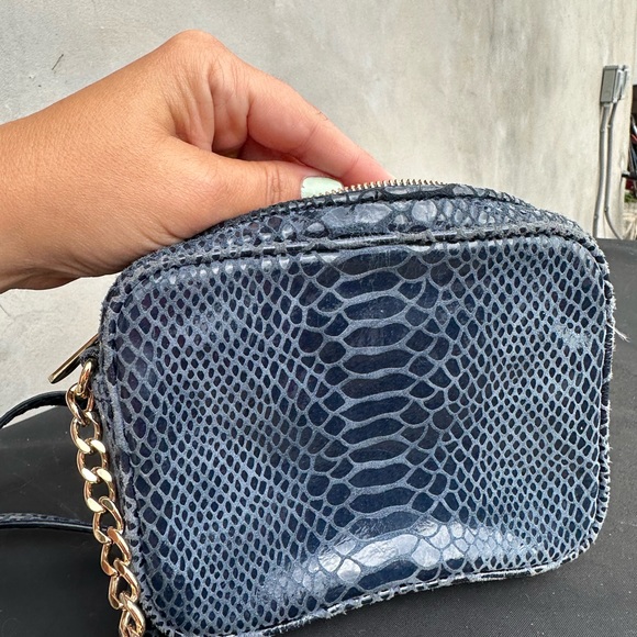 Michael Kors Embossed Mini Hamilton shoulderbag crossbody purse - Picture 3 of 3